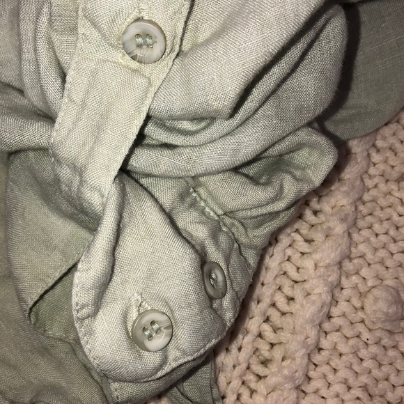 Cloth & Stone small green linen tie front top - Picture 4 of 6